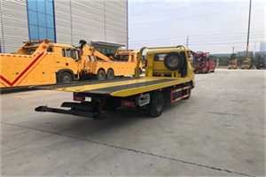 武冈非事故拖车