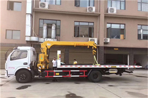 武冈附近汽车轮胎更换